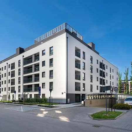 Apartment Stylish With Balcony Near Market By Renters *