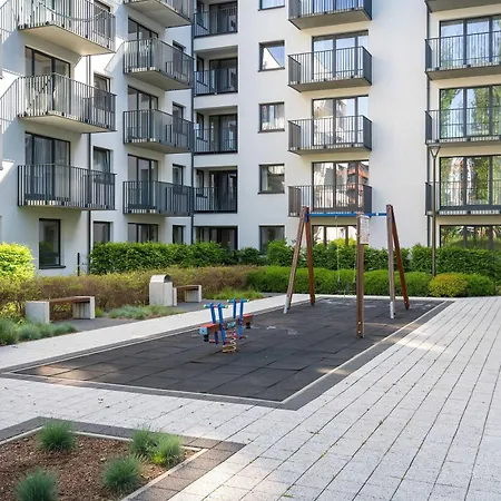 Stylish With Balcony Near Market By Renters